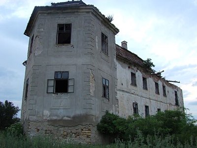 Castelul Kemény-Bánffy din Luncani
